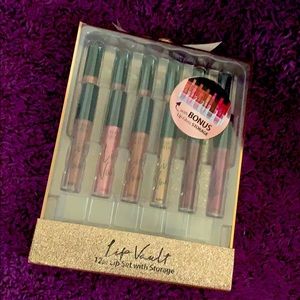 Lip Vault with Lip Gloss storage